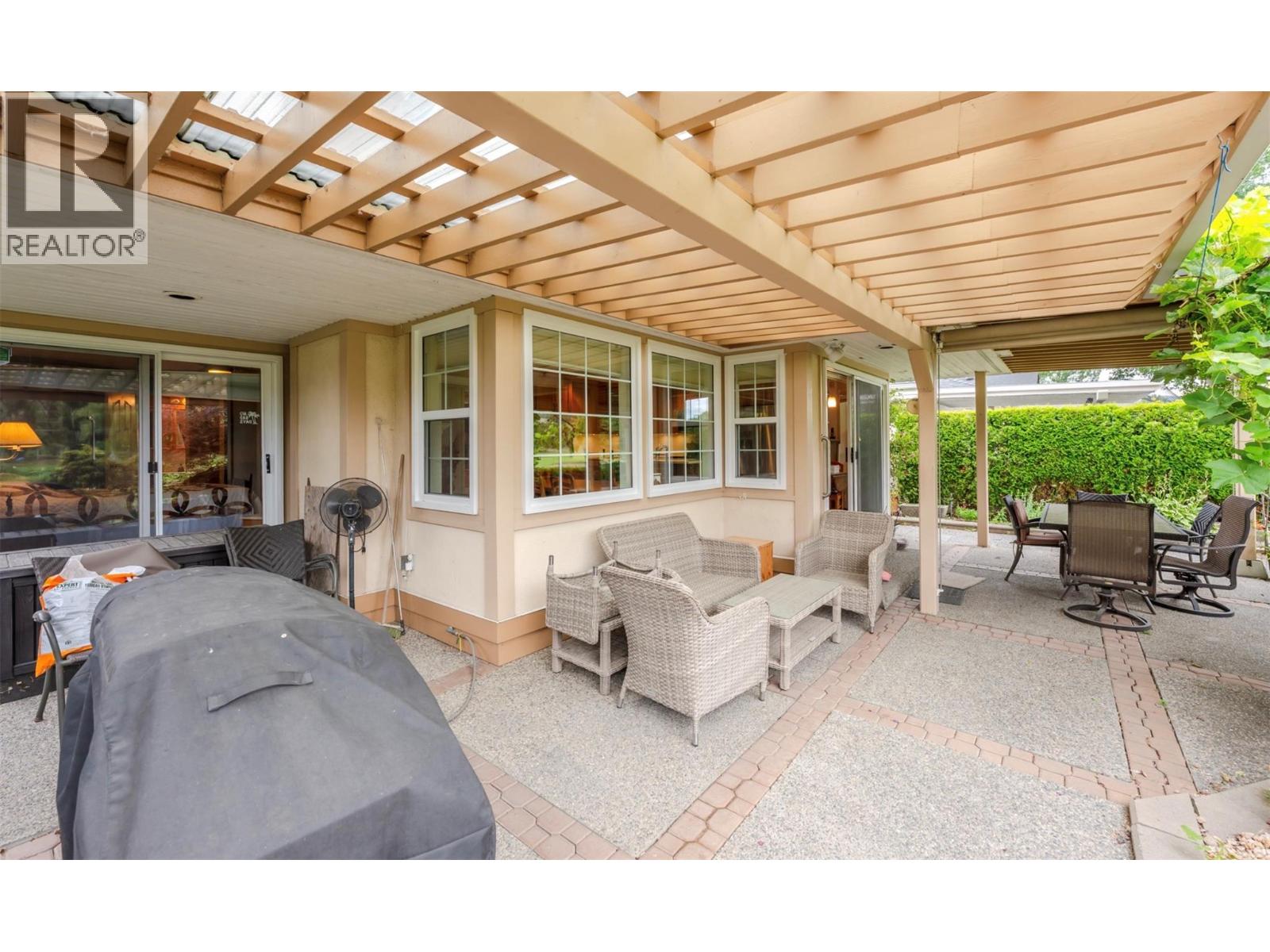 #110 801 Comox Street - 40