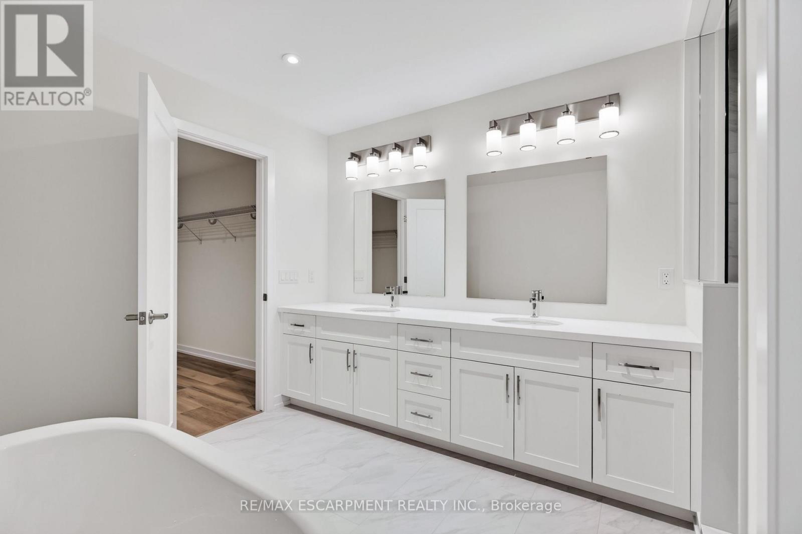 88 VALLEY TRAIL PLACE - Image 32