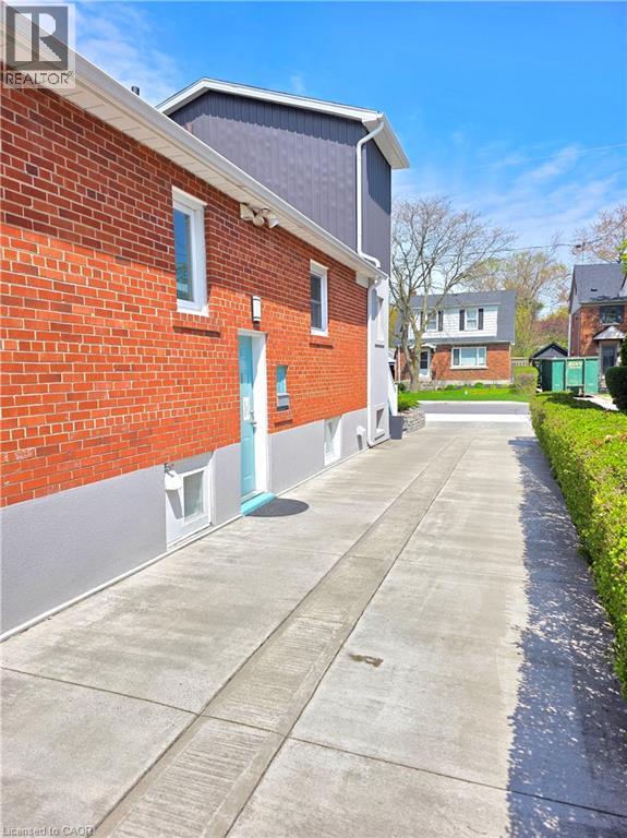 16 FOREST HILL Road - 30