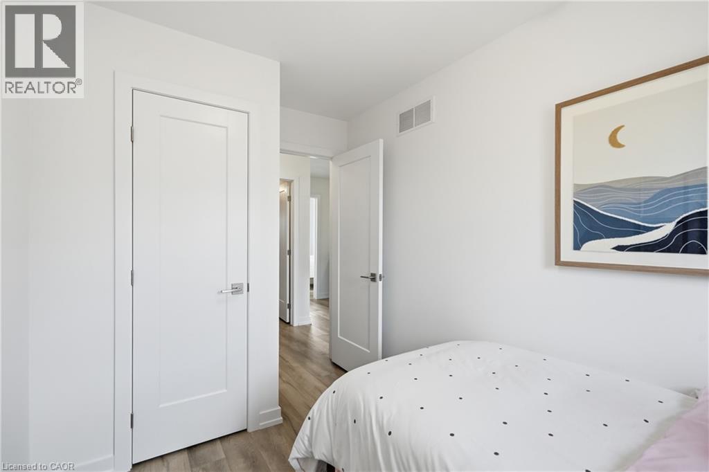 173 BURKE Street - 34