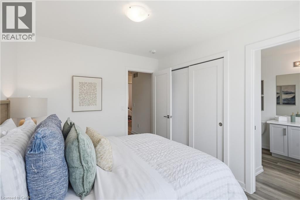 173 BURKE Street - 25