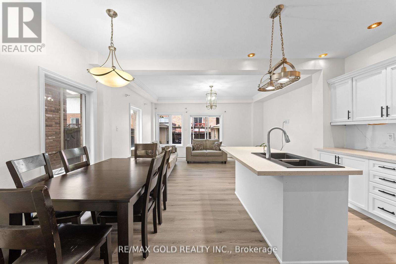 25 FRENCHPARK CIRCLE - 18
