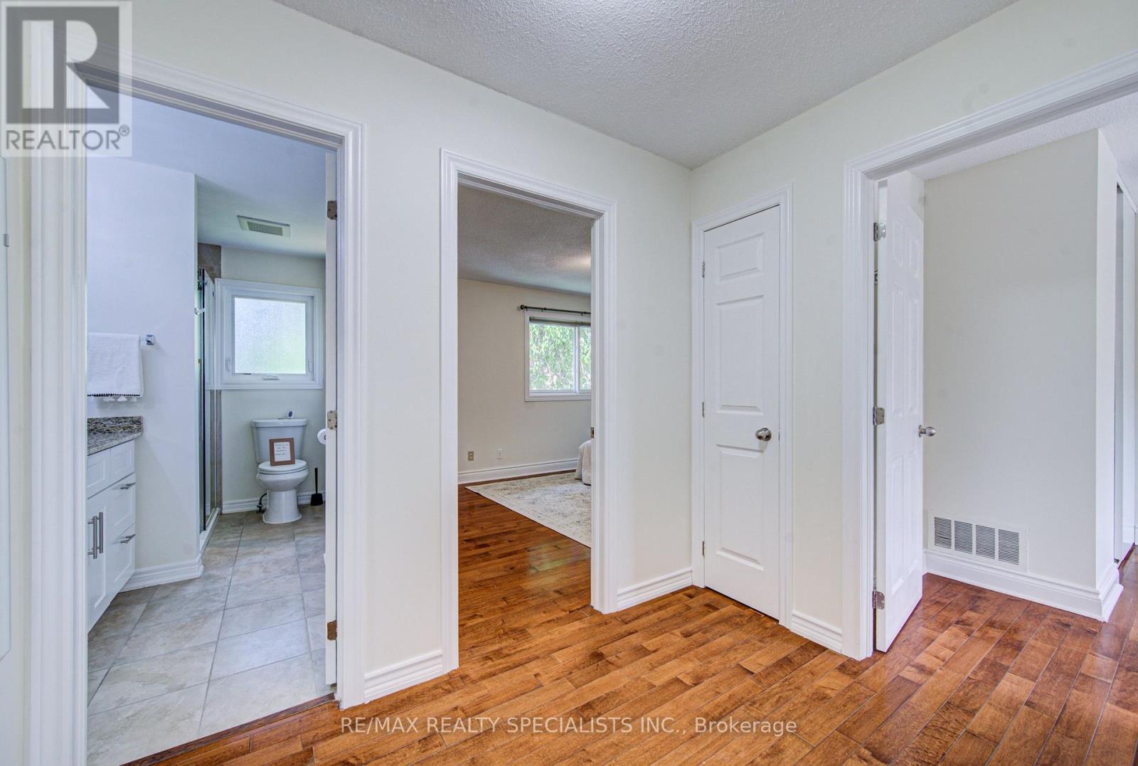 2485 COUNCIL RING ROAD - 17