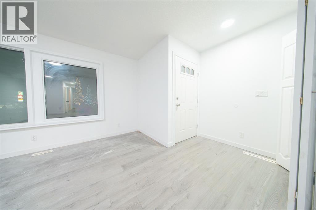 5402 54 Avenue - 4