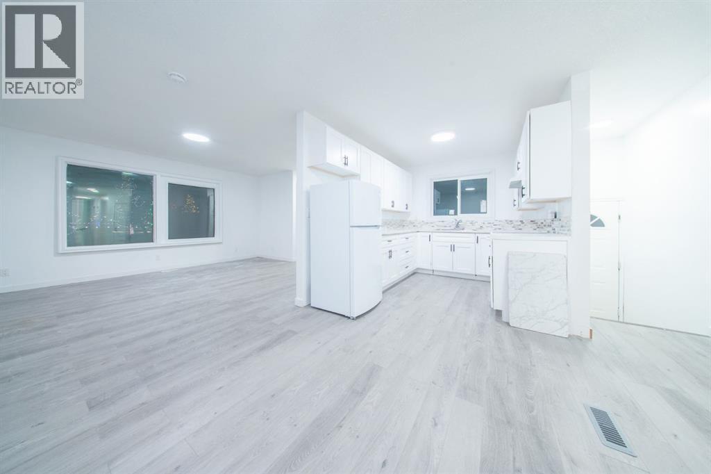 5402 54 Avenue - 2