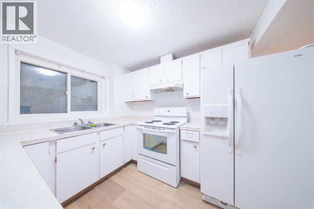5402 54 Avenue - 23