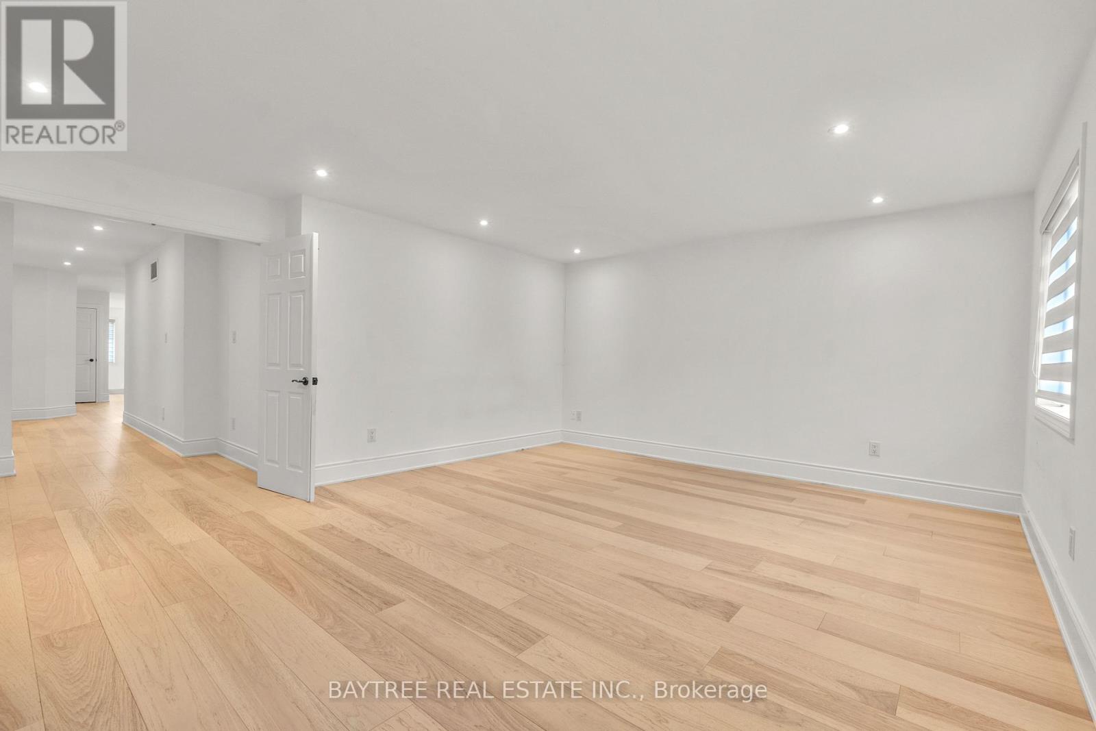 162 BATHURST GLEN DRIVE - 12