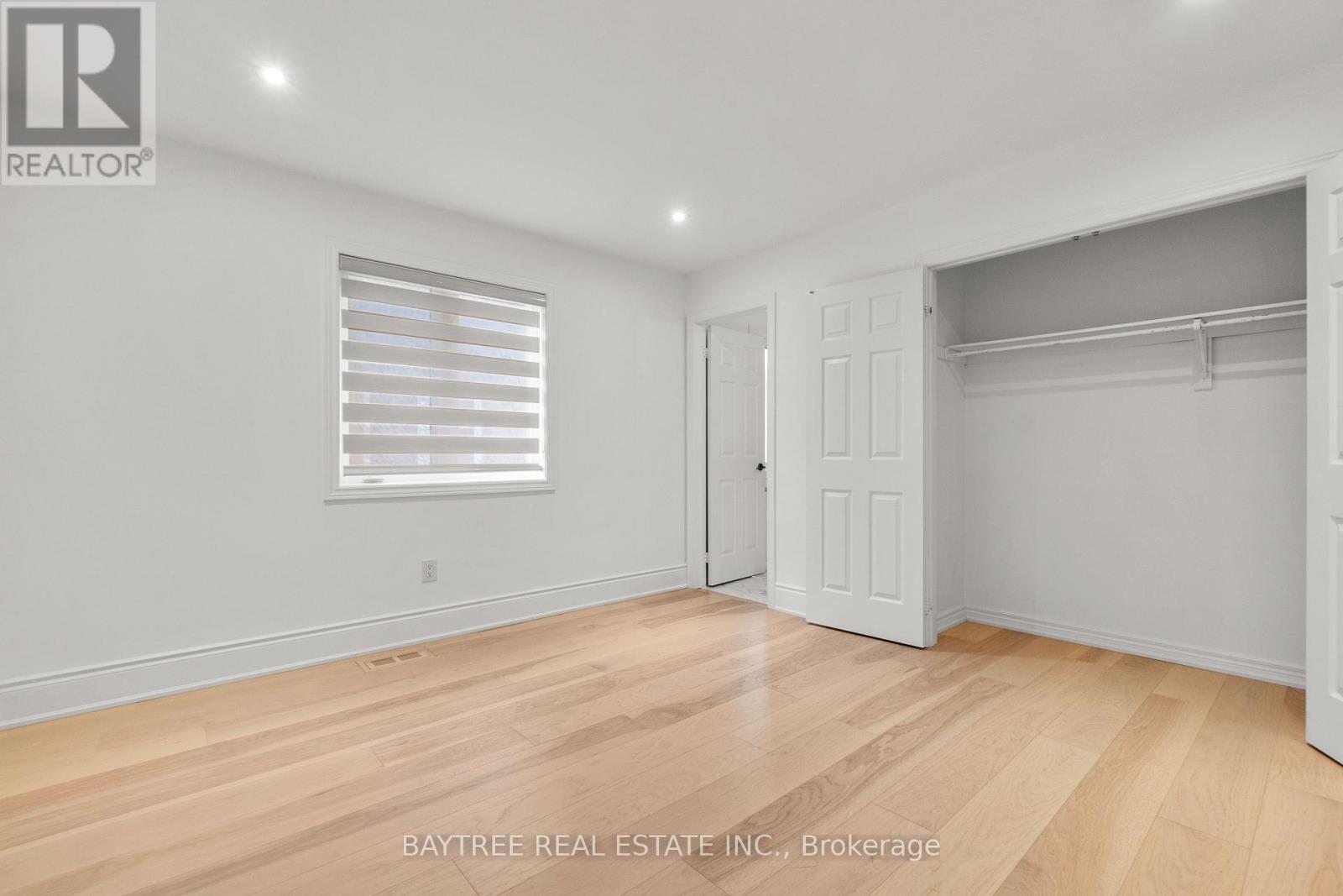 162 BATHURST GLEN DRIVE - 17