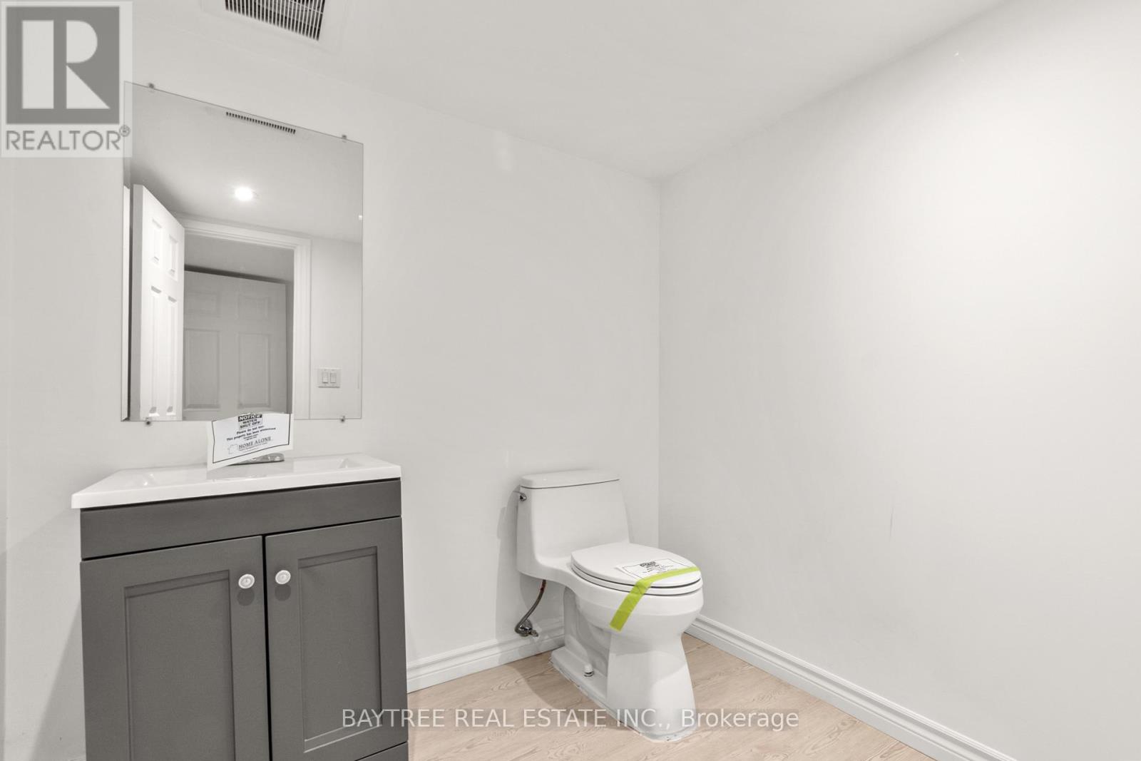 162 BATHURST GLEN DRIVE - 24