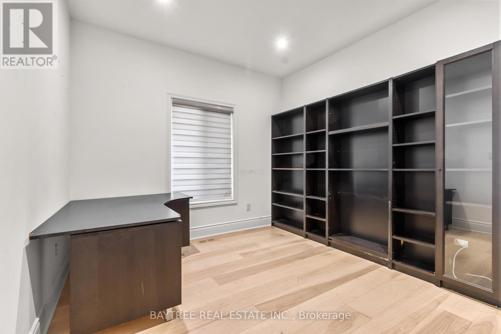 162 BATHURST GLEN DRIVE - 26
