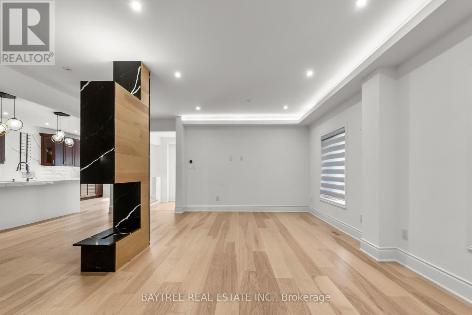 162 BATHURST GLEN DRIVE - 9