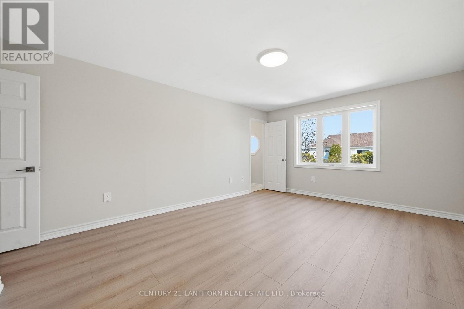13 NESBITT DRIVE - 32