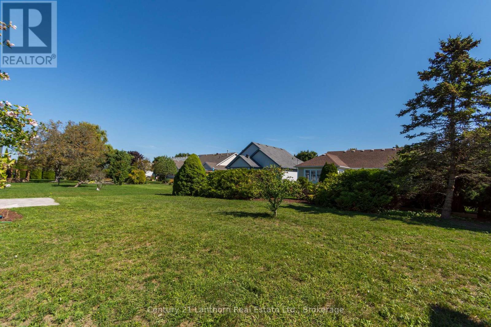 13 NESBITT DRIVE - 44