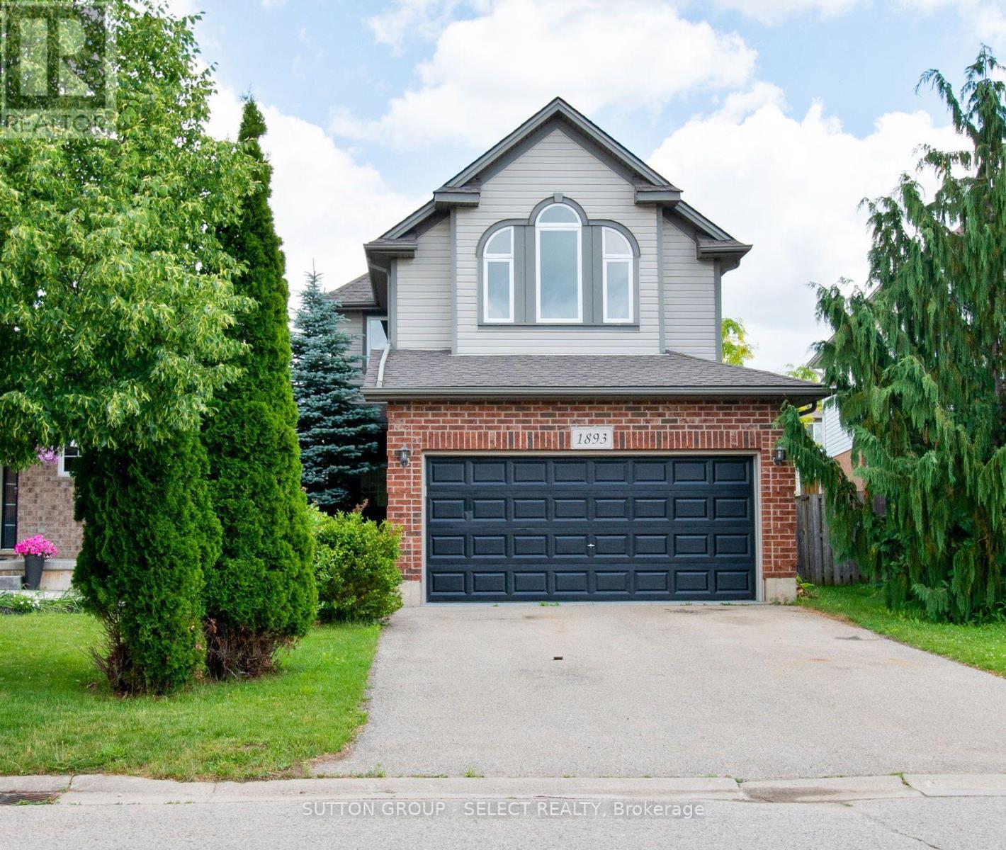 1893 STACKHOUSE CRESCENT - 1