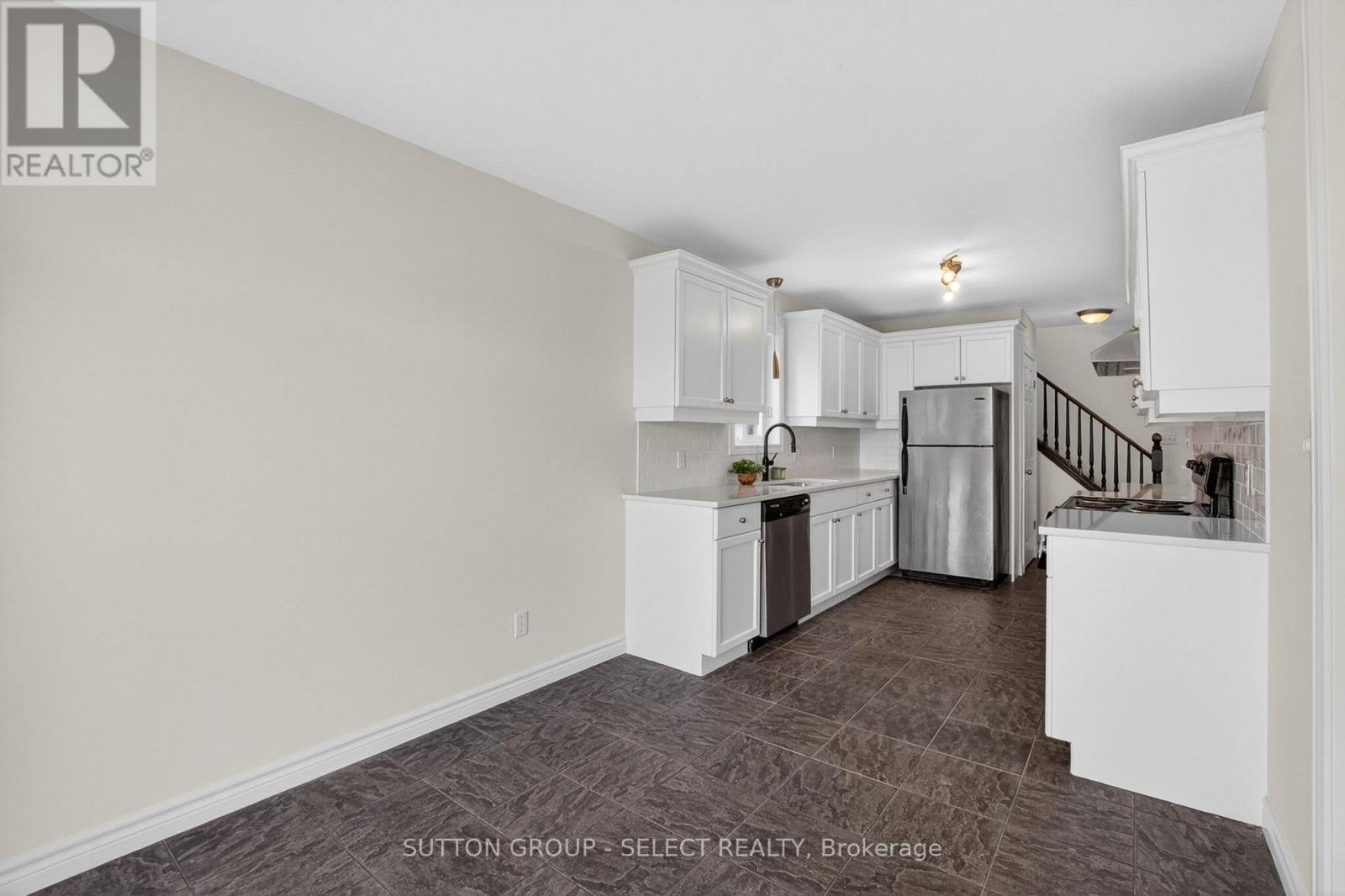 1893 STACKHOUSE CRESCENT - 14