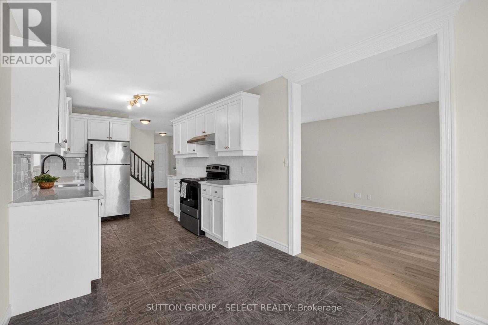 1893 STACKHOUSE CRESCENT - 15