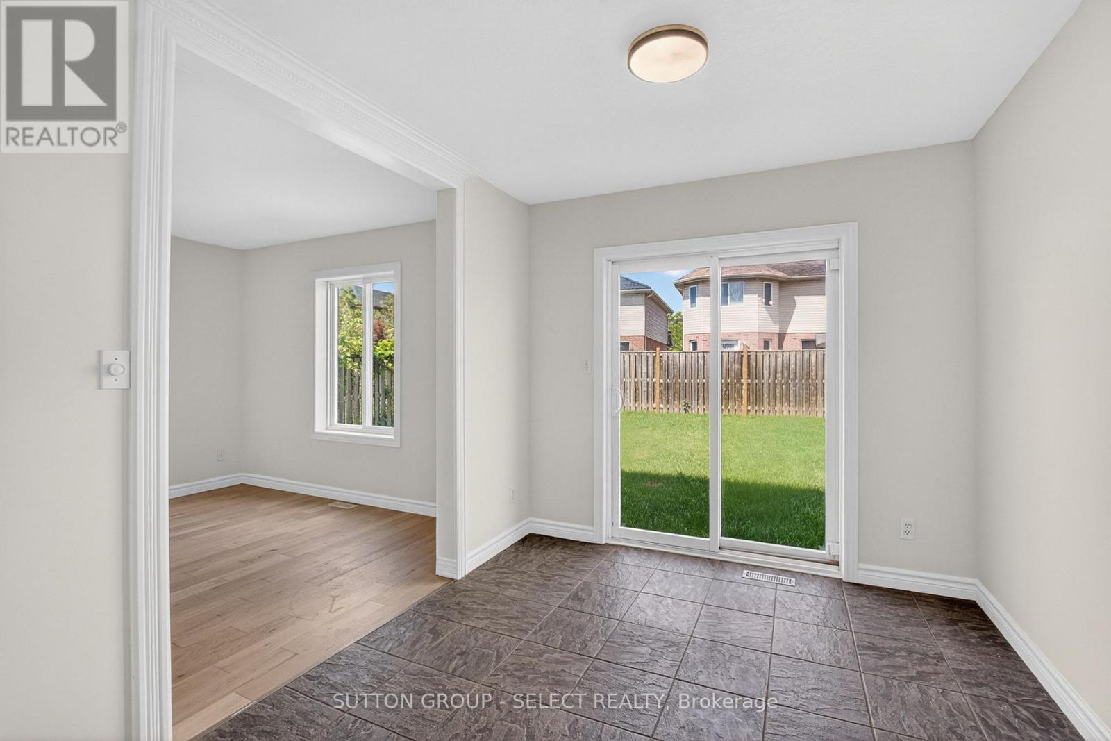 1893 STACKHOUSE CRESCENT - 16
