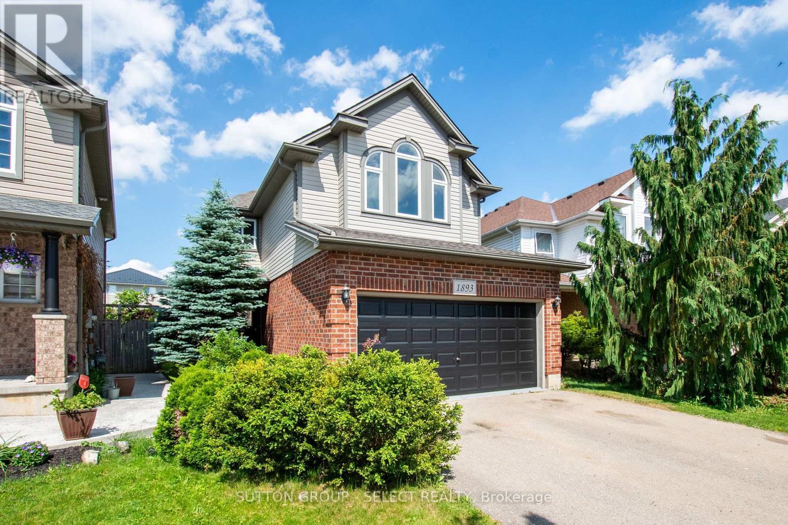 1893 STACKHOUSE CRESCENT - 2