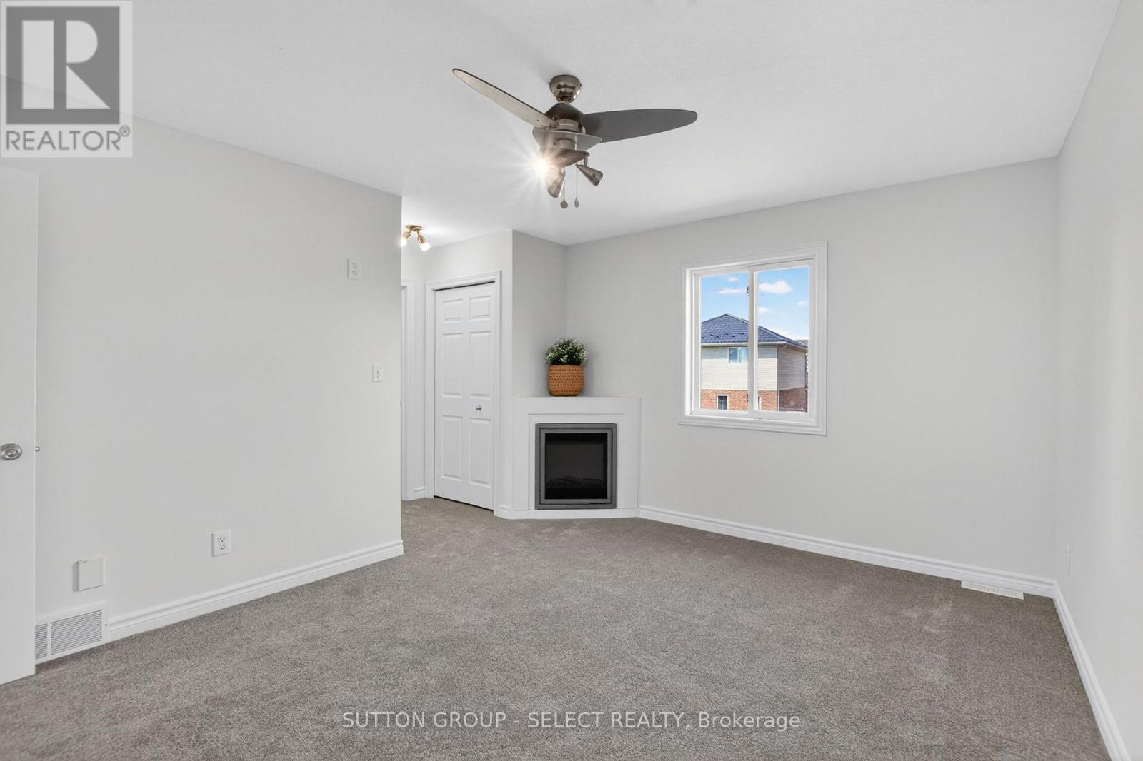 1893 STACKHOUSE CRESCENT - 26