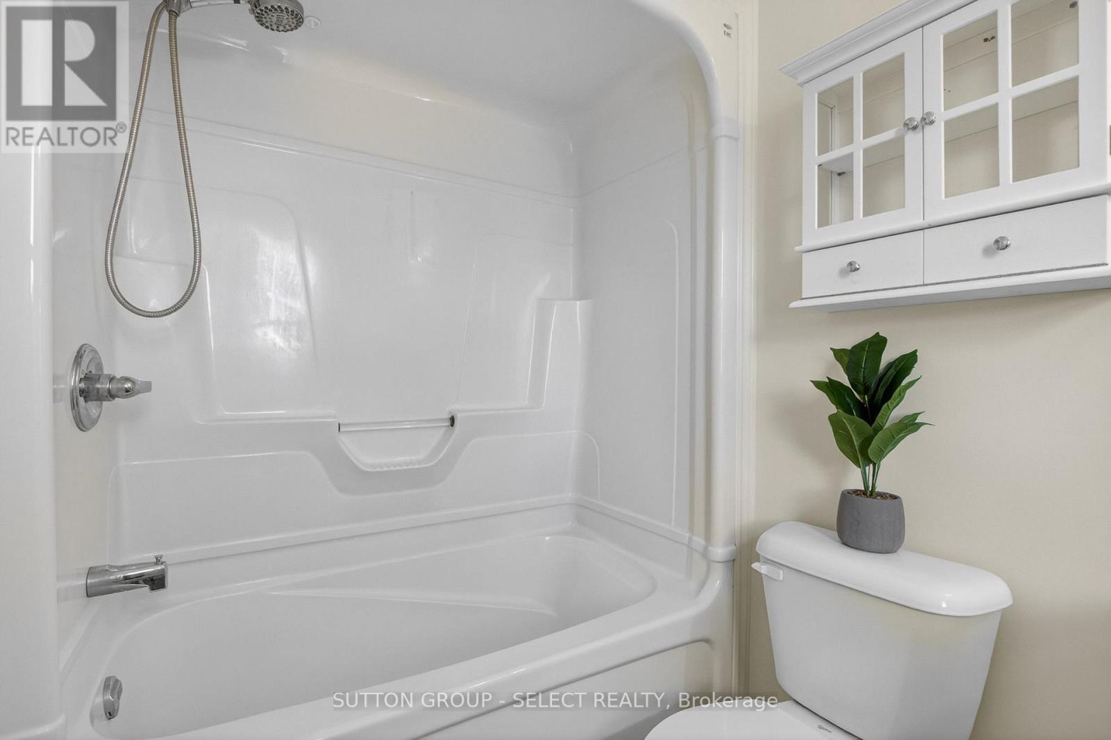 1893 STACKHOUSE CRESCENT - 29