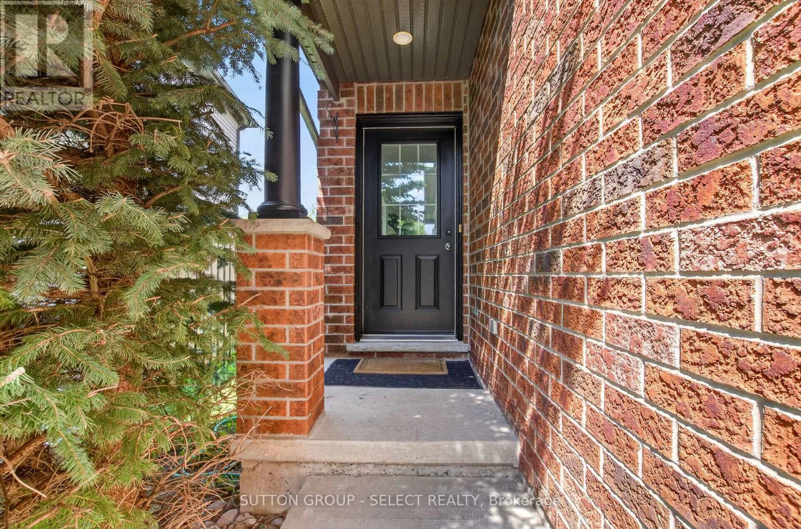 1893 STACKHOUSE CRESCENT - 3