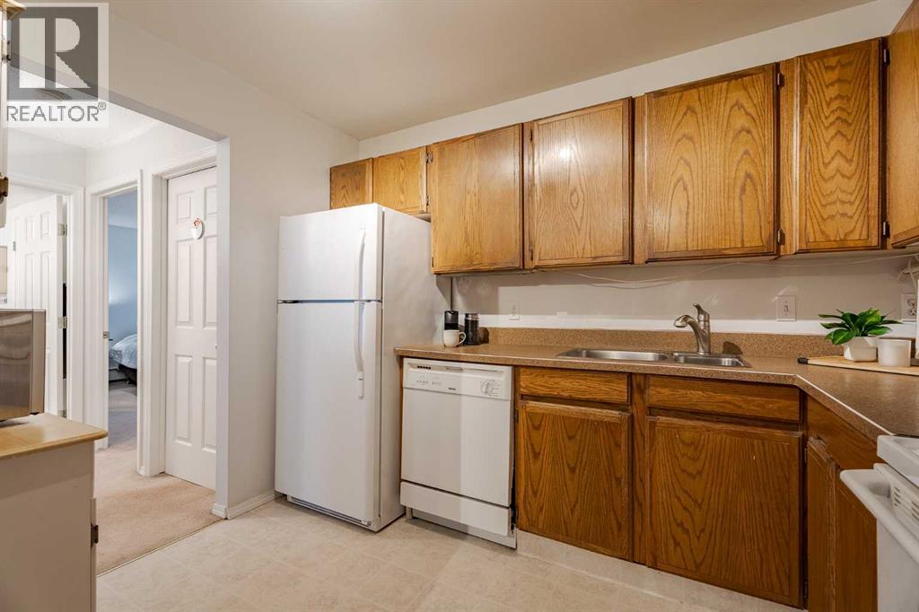 #7 3402 Parkdale Boulevard NW - 12