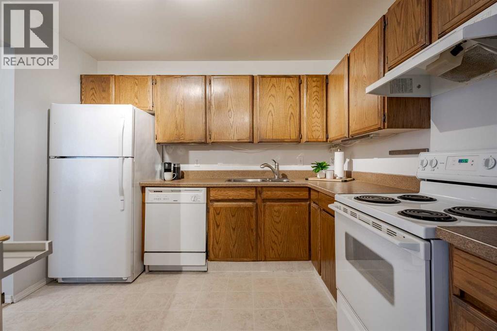 #7 3402 Parkdale Boulevard NW - 10