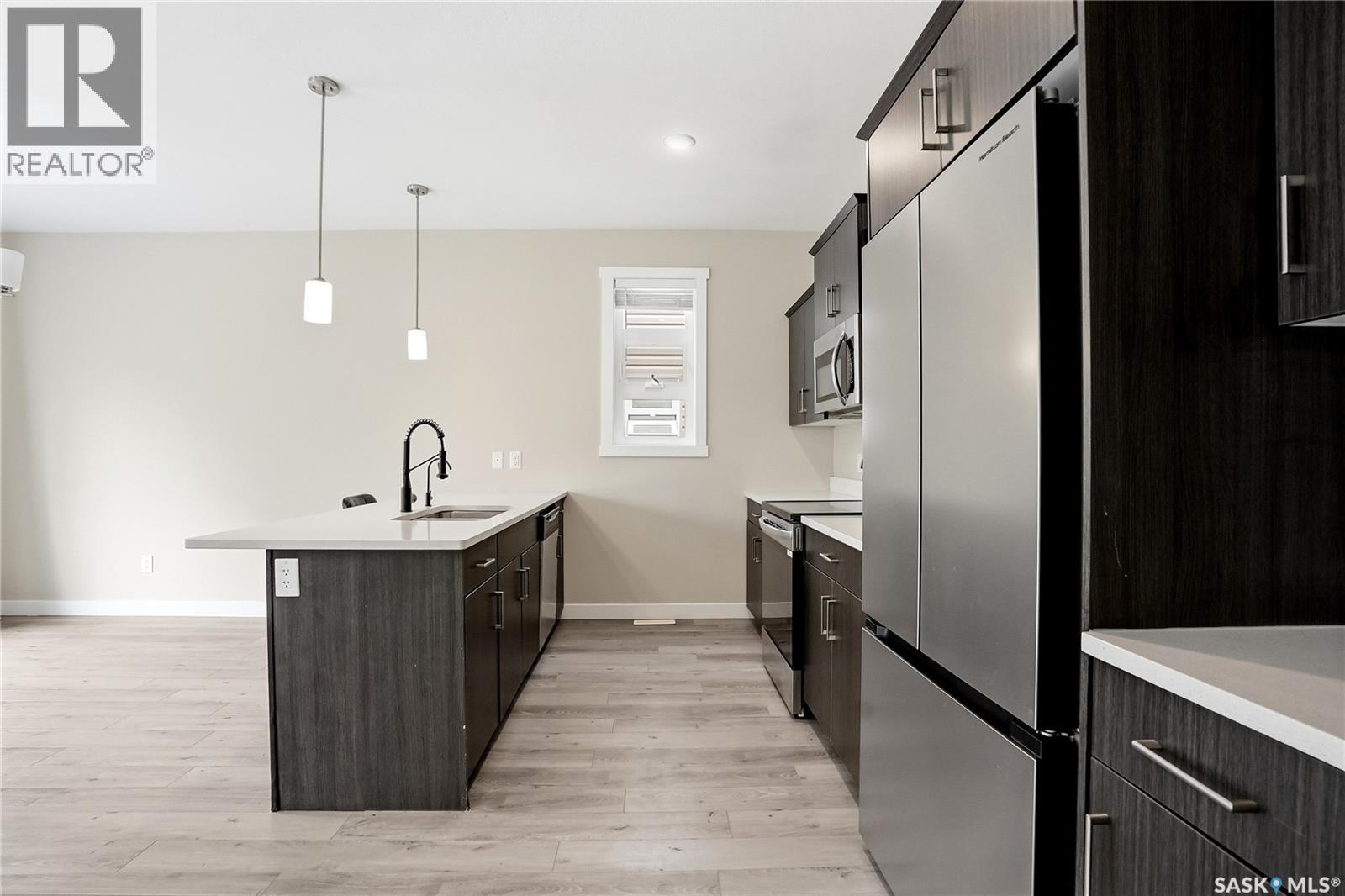 #127 315 DICKSON CRESCENT - 12