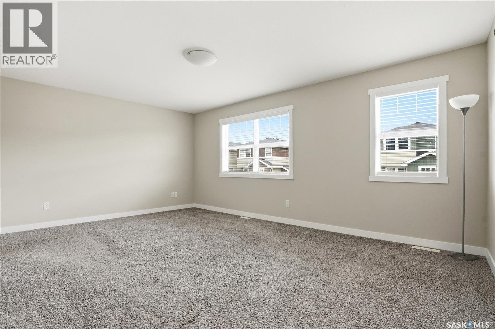 #127 315 DICKSON CRESCENT - 38