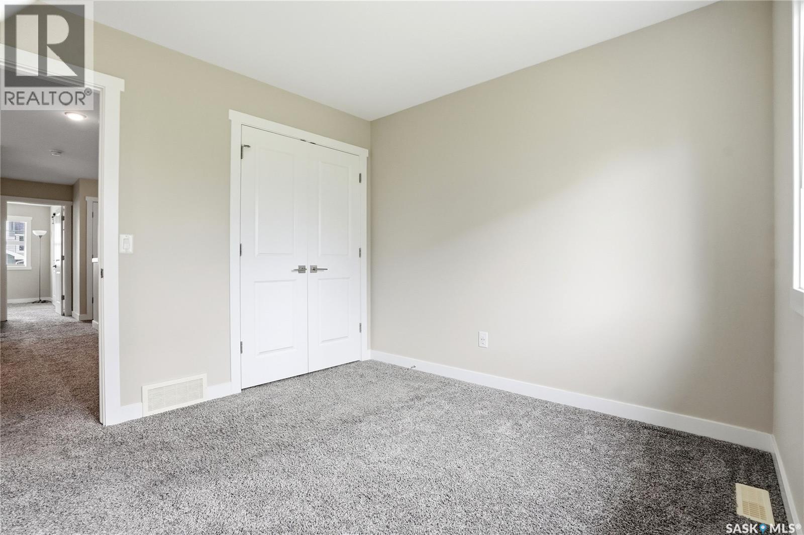 #127 315 DICKSON CRESCENT - 26