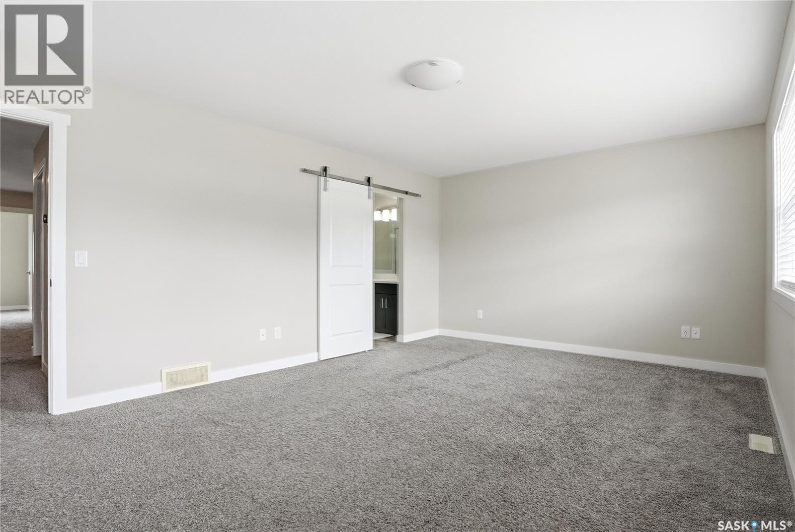 #127 315 DICKSON CRESCENT - 36
