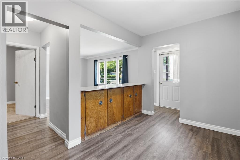 33 BELMONT Avenue E - 11