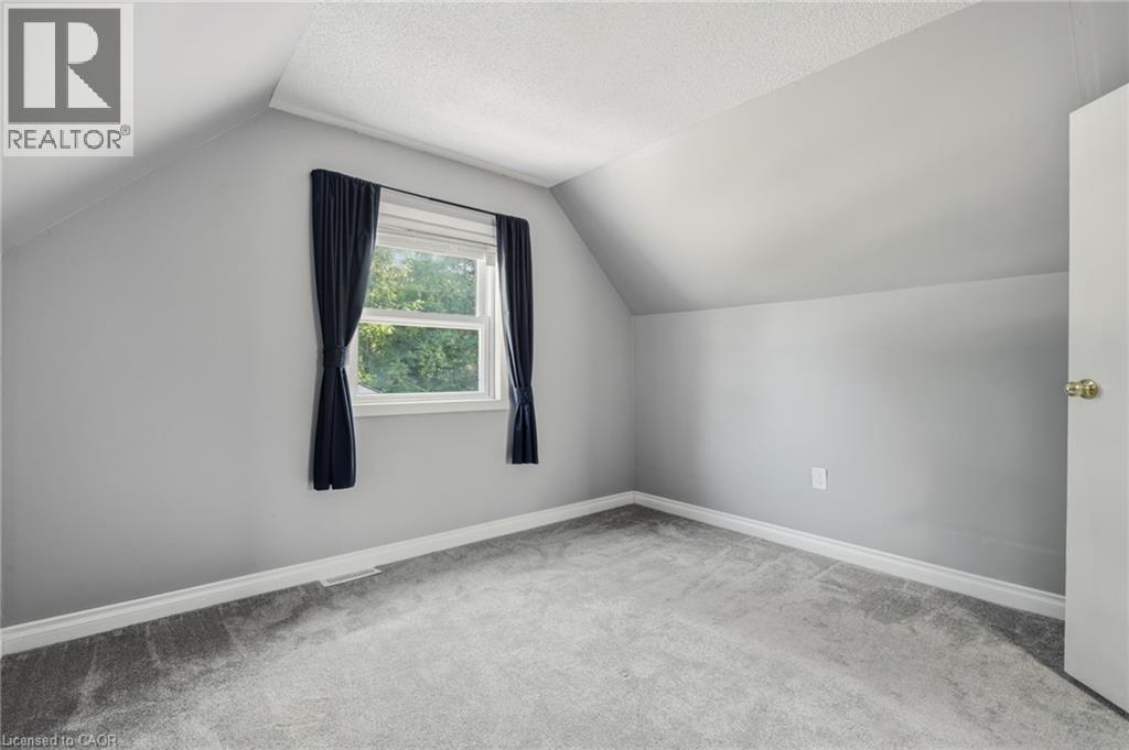 33 BELMONT Avenue E - 18
