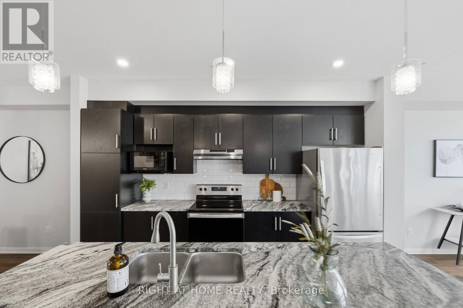 593 EDENWYLDE DRIVE - 19