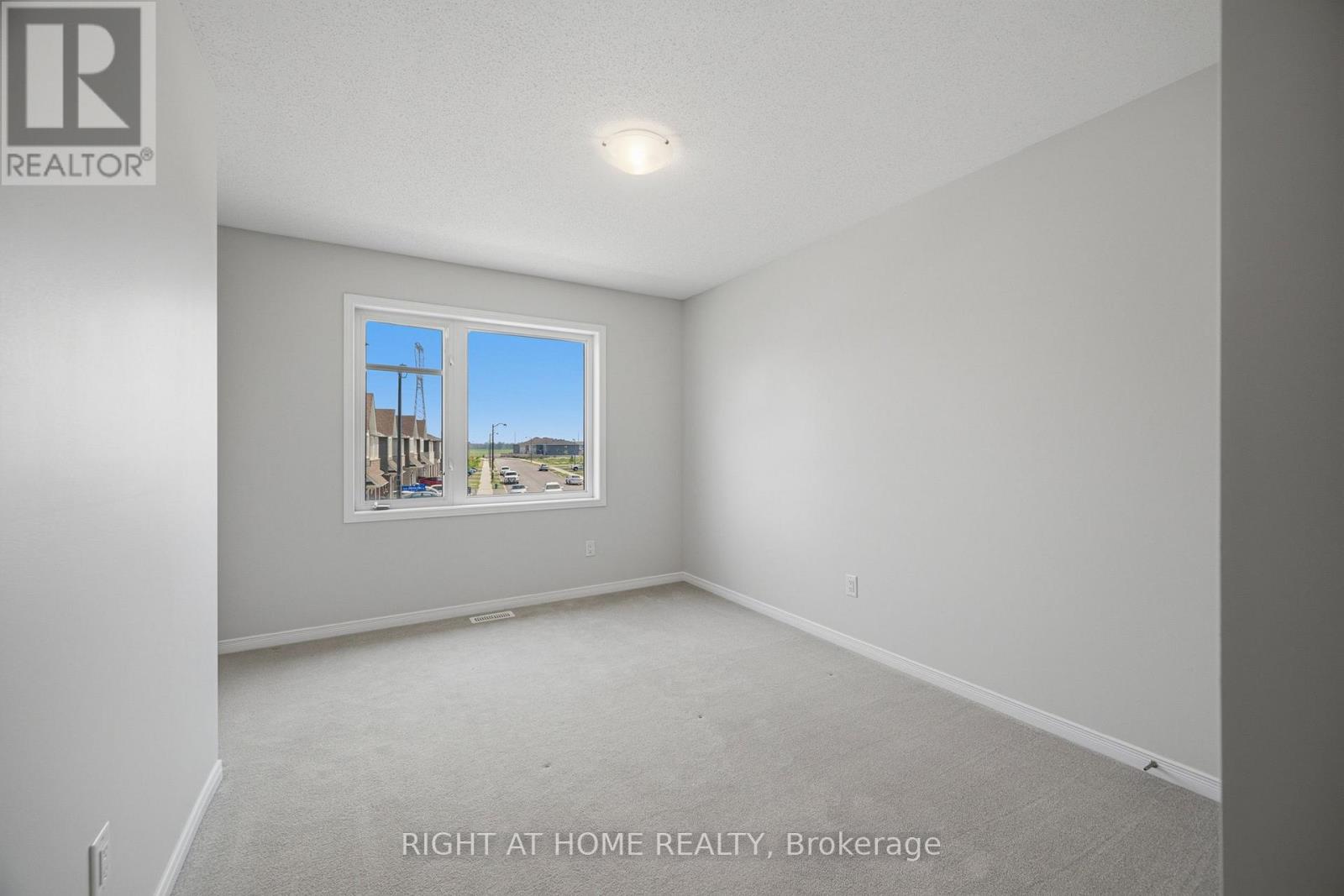 593 EDENWYLDE DRIVE - 31