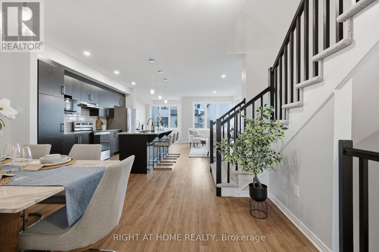 593 EDENWYLDE DRIVE - 4