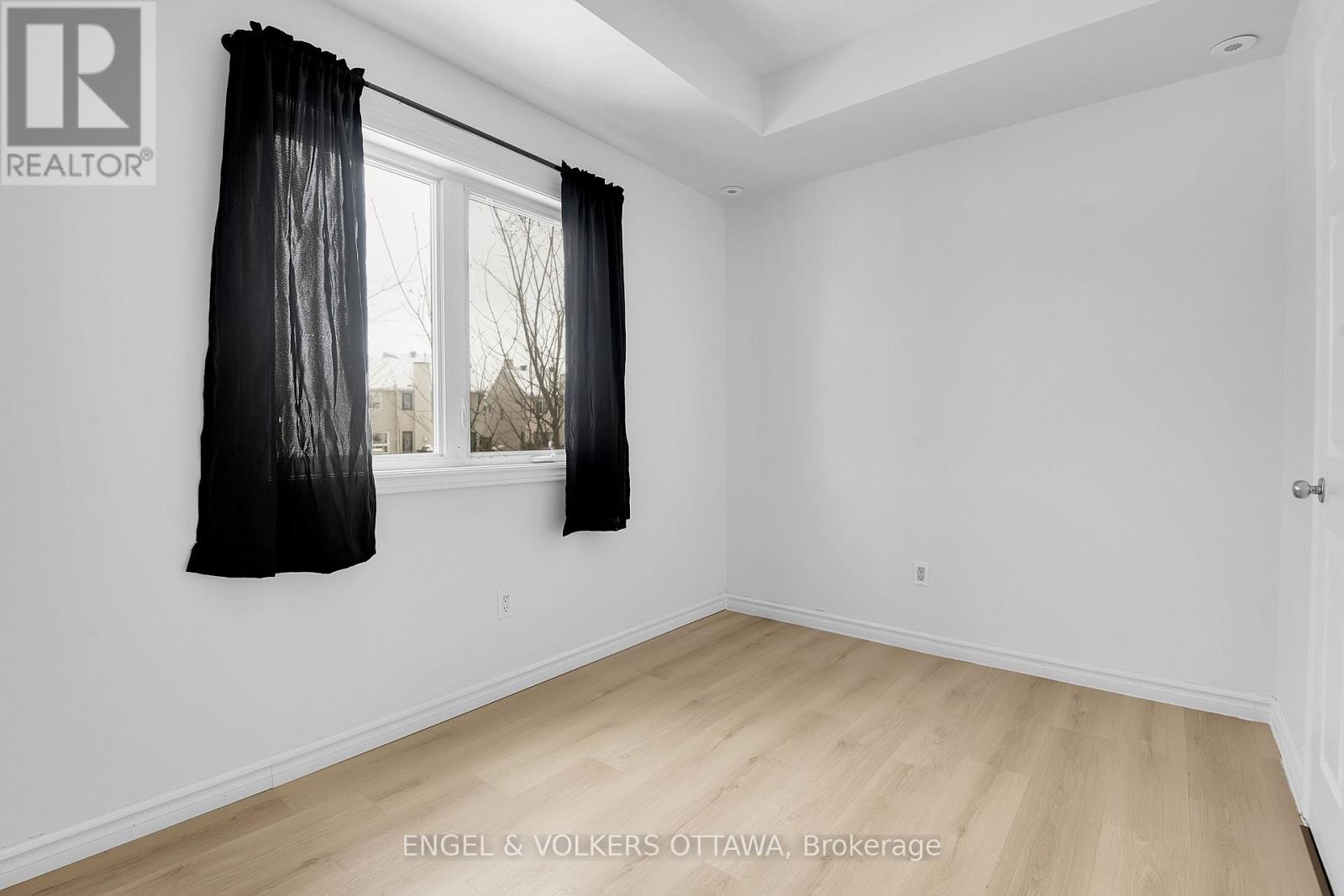 #5 165 WATERBRIDGE DRIVE - Image 13