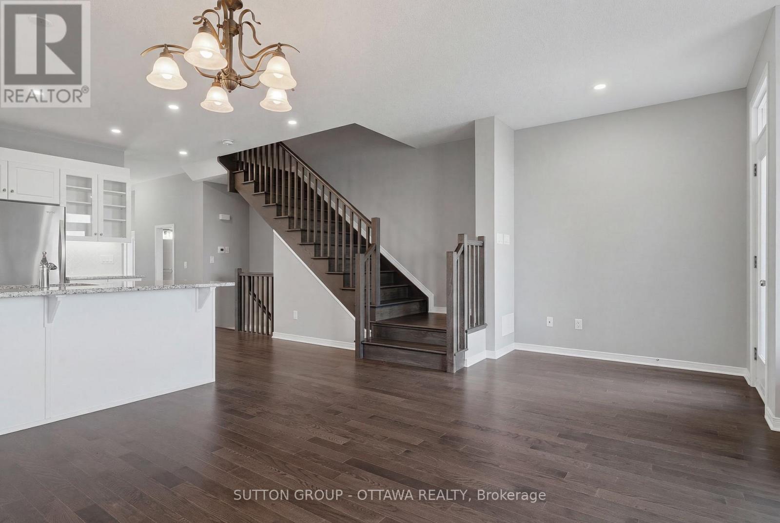 3 Bed, 3 Bath House for Rent in Ottawa – 196 JARDINIERE STREET, Ottawa – MLS# X13580202 - Image 7