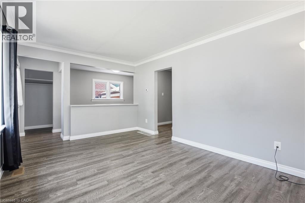 33 BELMONT Avenue E - Image 15