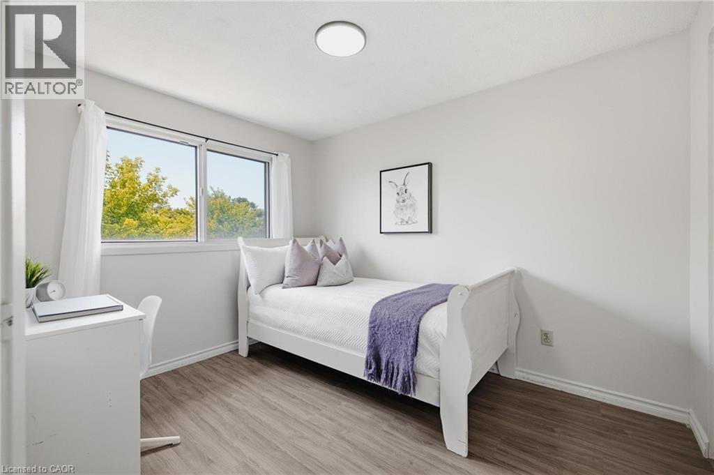 #11 164 JANSEN Avenue - 15