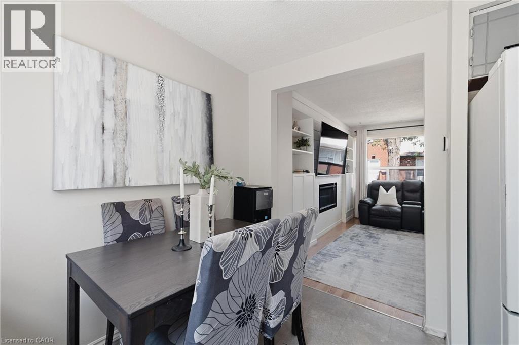 #11 164 JANSEN Avenue - 6