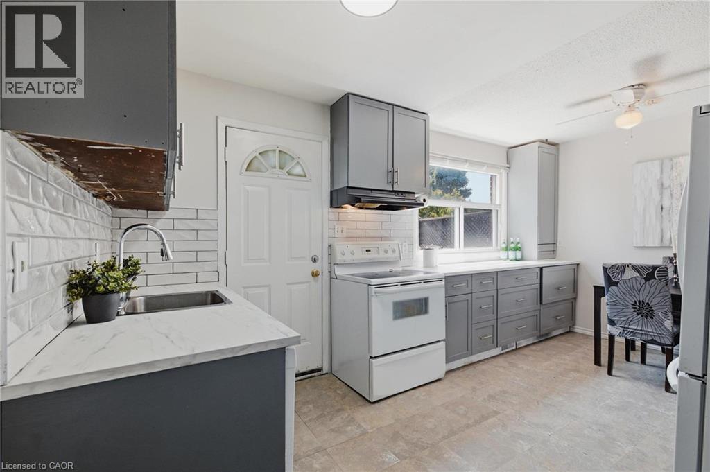 #11 164 JANSEN Avenue - 12
