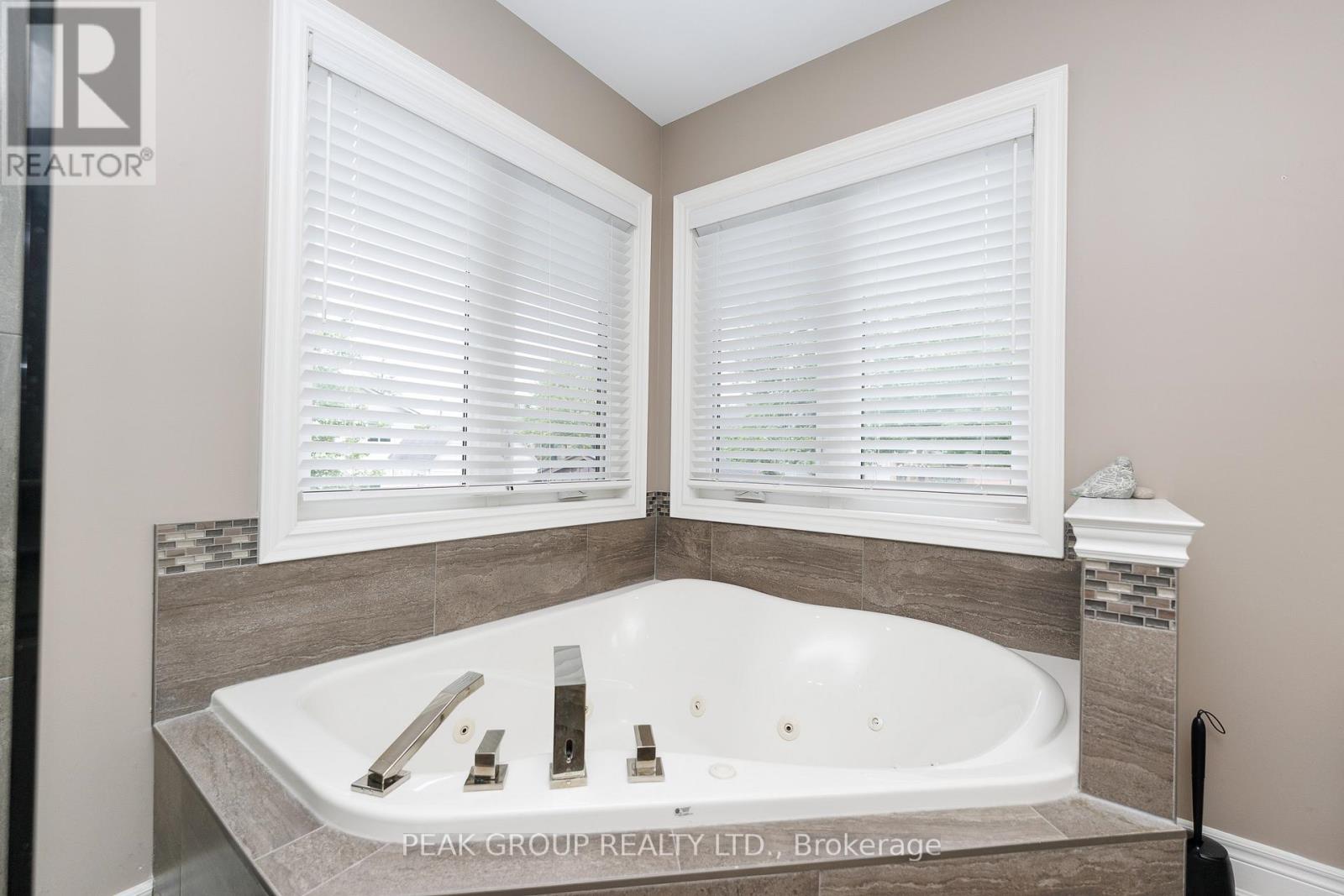 2974 BETHUNE AVENUE - 25