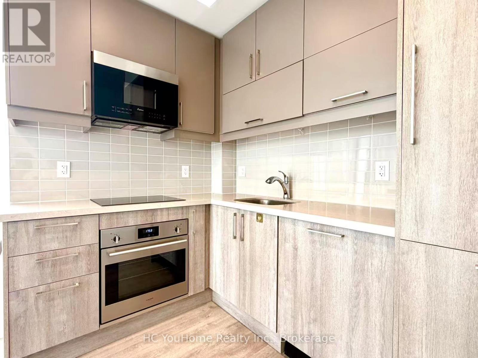 #1327 8119 BIRCHMOUNT ROAD - 11