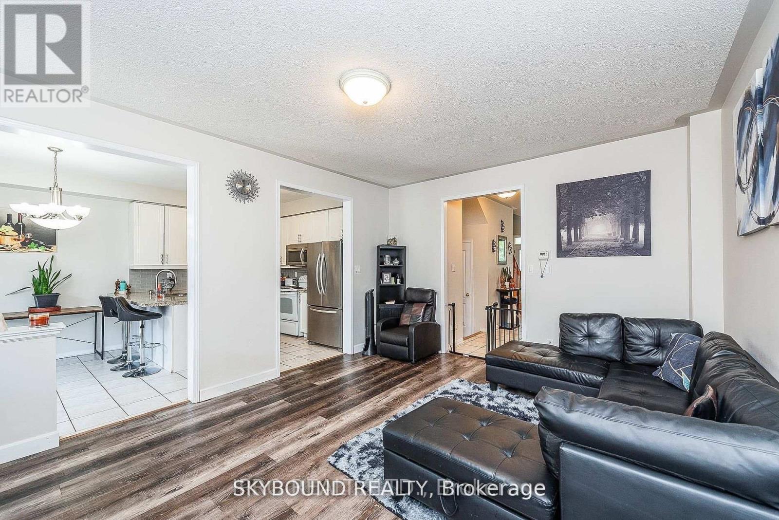 66 SKYLARK DRIVE - 15