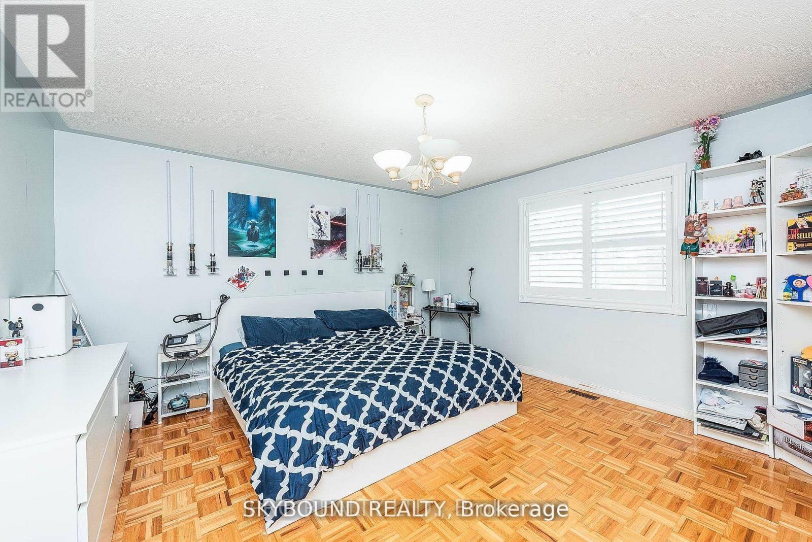 66 SKYLARK DRIVE - 18