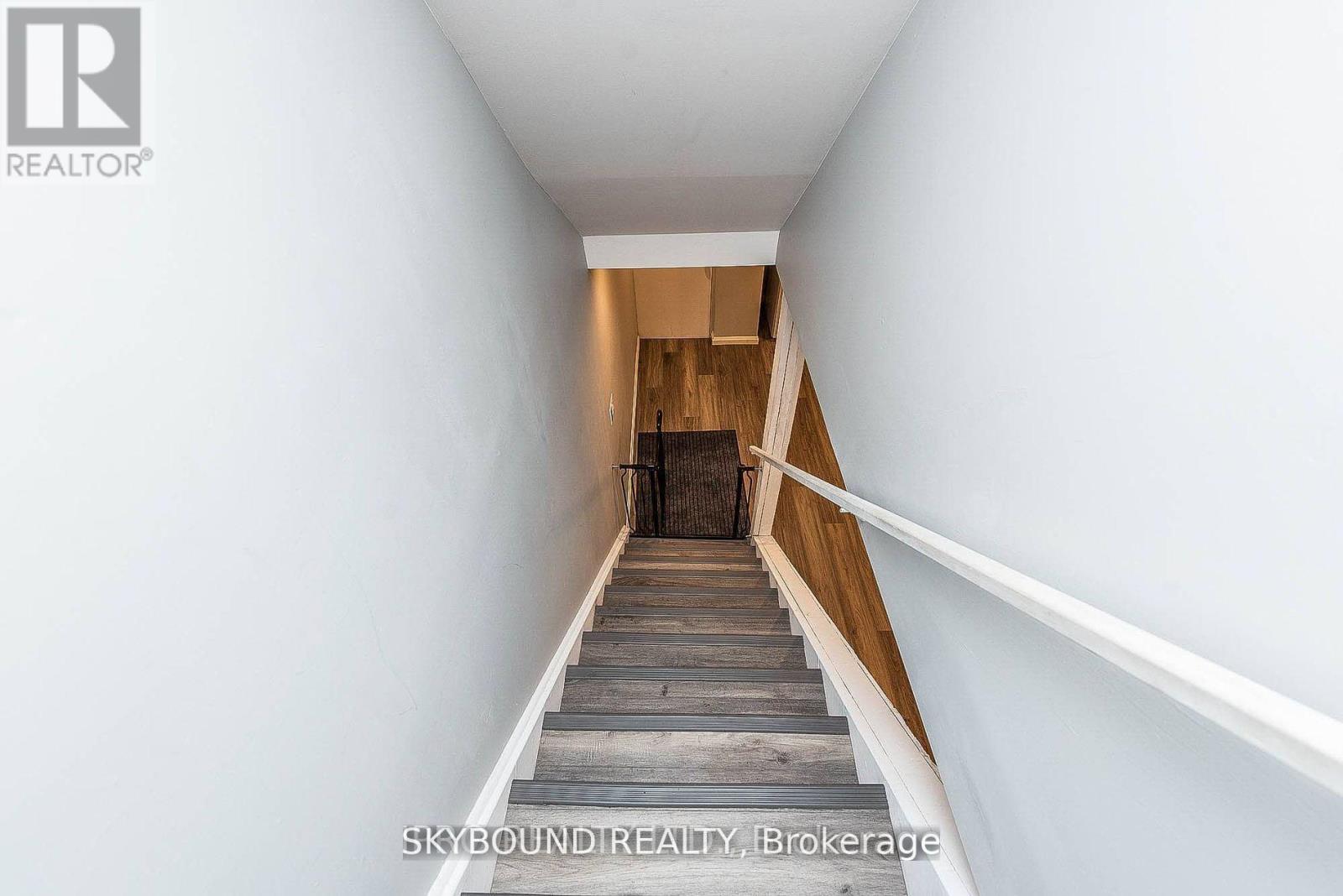 66 SKYLARK DRIVE - 25