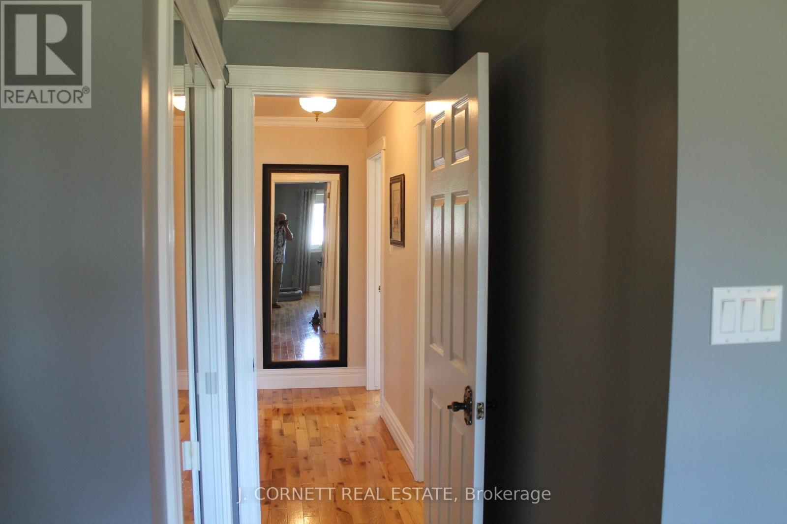 3270 SUNNYVIEW AVENUE N - 26