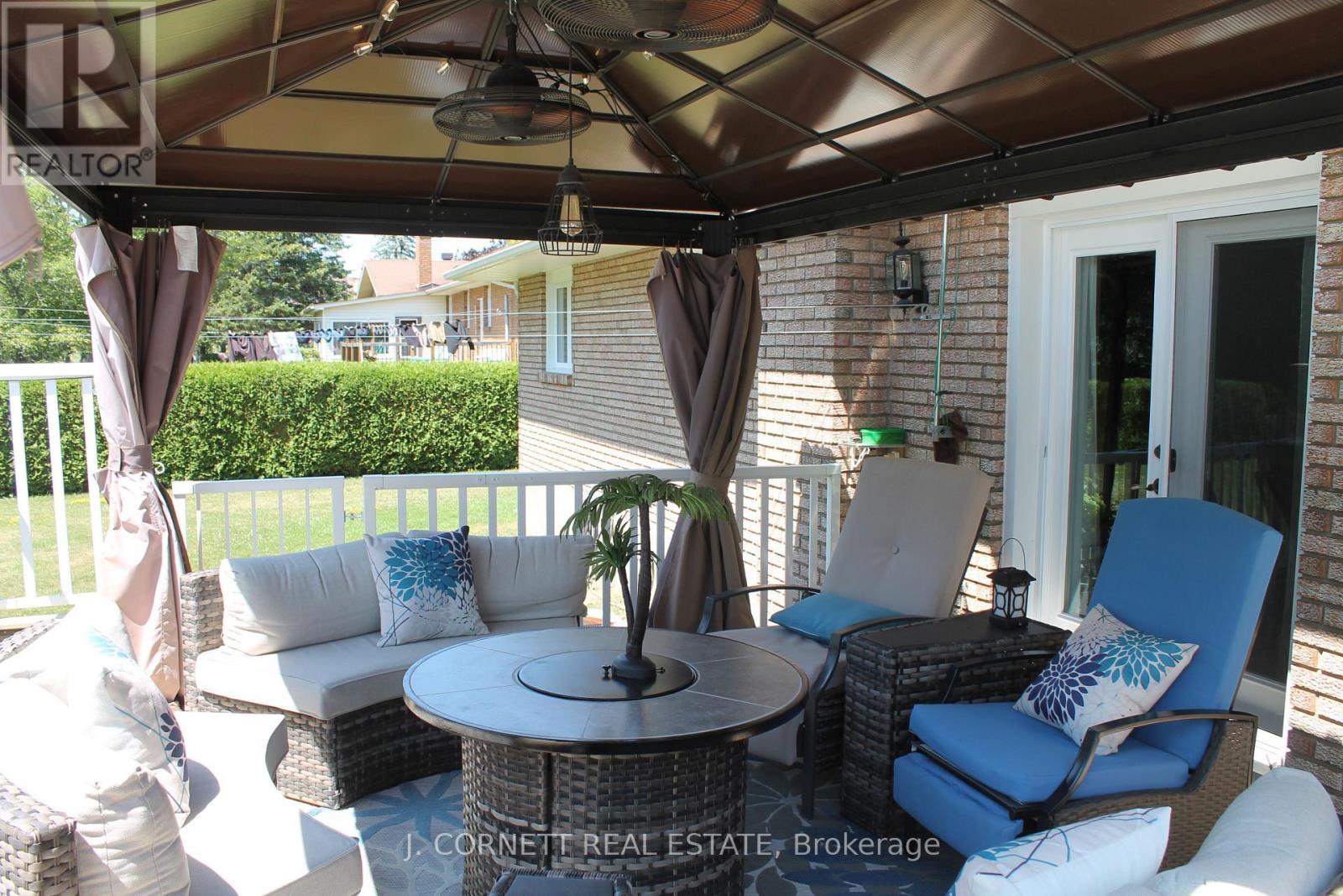 3270 SUNNYVIEW AVENUE N - 33