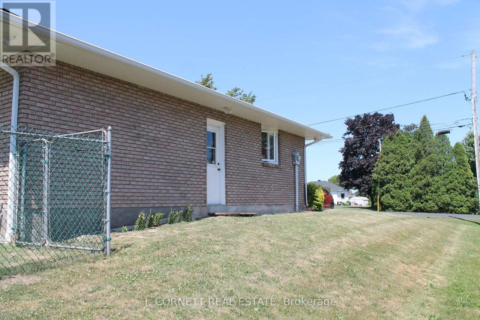 3270 SUNNYVIEW AVENUE N - 37